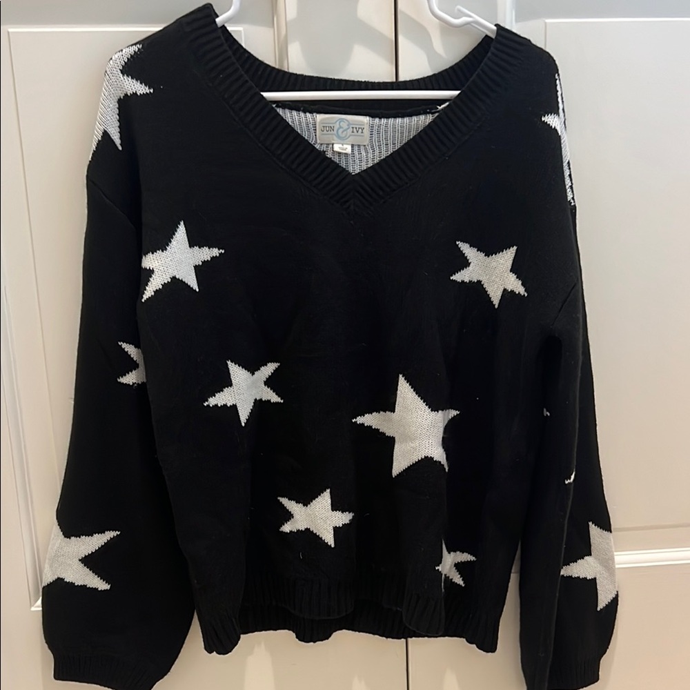 Wild Fable Black and White V-Neck Sweater